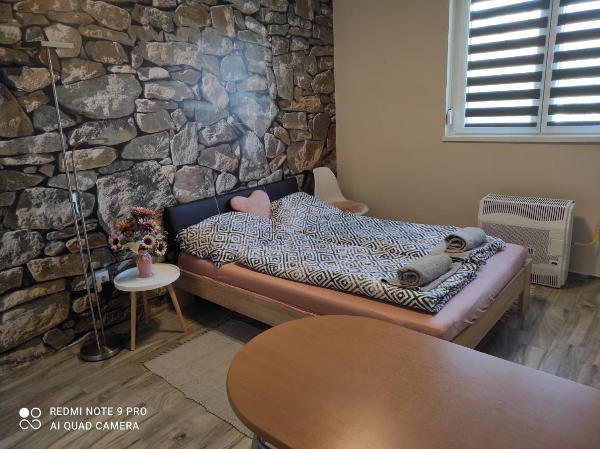 Desi Apartman Kaposvár Exteriér fotografie